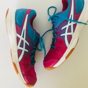 ASICS Women’s gel upcourt volleyball shoe size 7.5